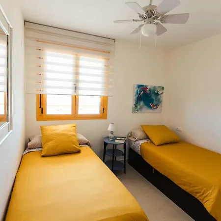 En La Playa. Planta 19. Vistas Espectaculares. 2 Terrazas. Apartment