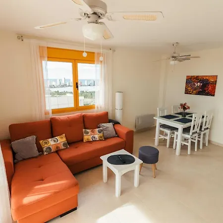 En La Playa. Planta 19. Vistas Espectaculares. 2 Terrazas. Apartment *