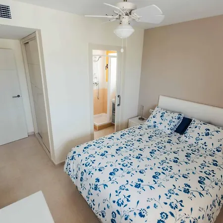 Appartement En La Playa. Planta 19. Vistas Espectaculares. 2 Terrazas.